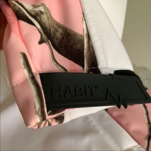 HABIT Athletic Active Jacket, Gently Used Like New - Picture 6 of 15